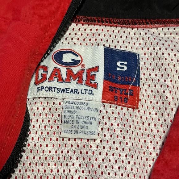 Men's Black and Red 3/4 zip pullover jacket - Picture 3 of 7